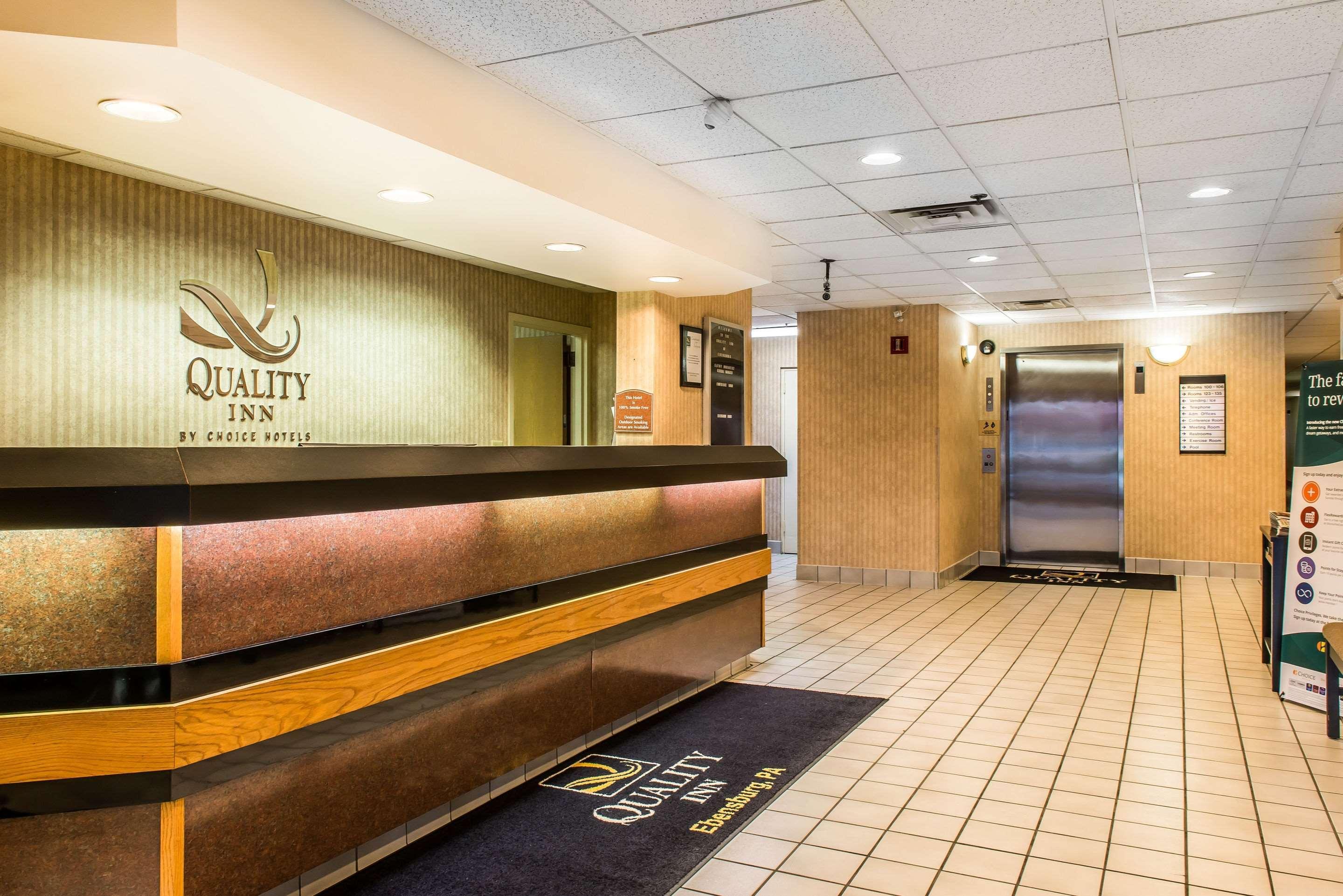 Comfort Inn Ebensburg Buitenkant foto